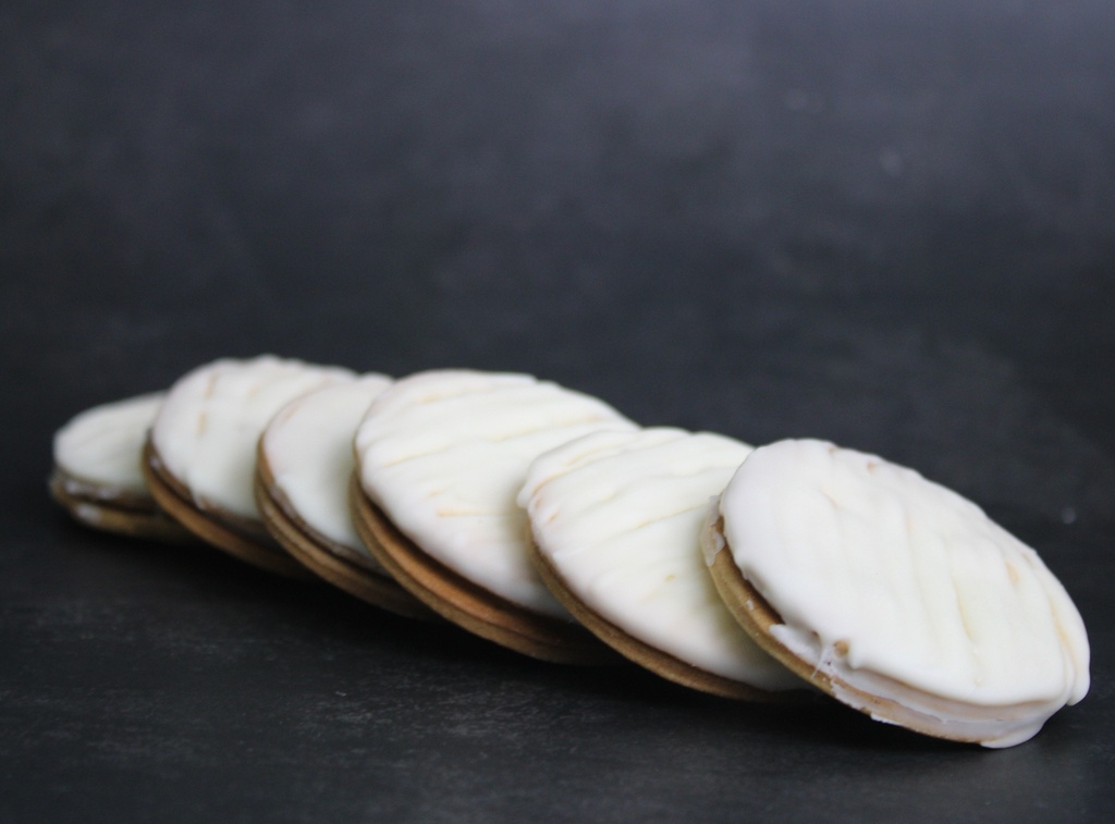 Vanilla White Chocolate Sable 