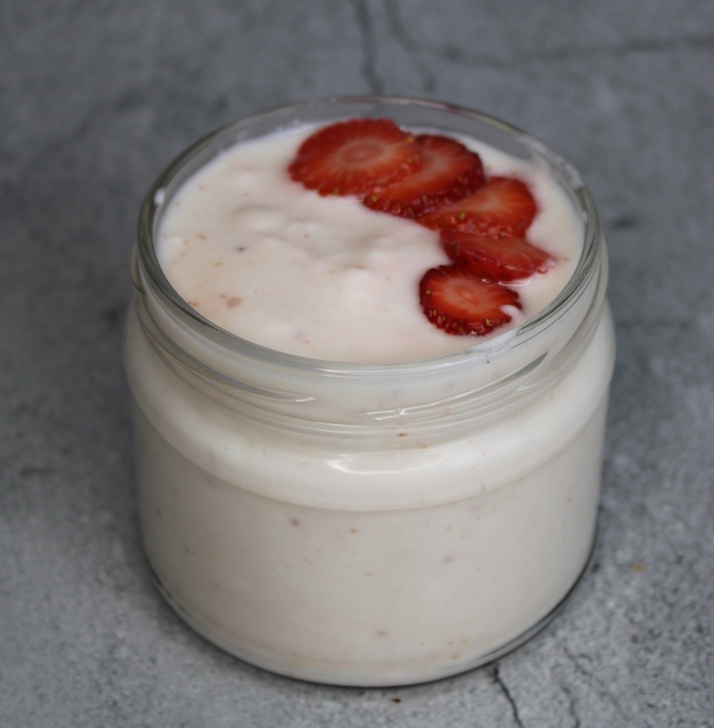 Strawberry Yogurt - 4 Pieces