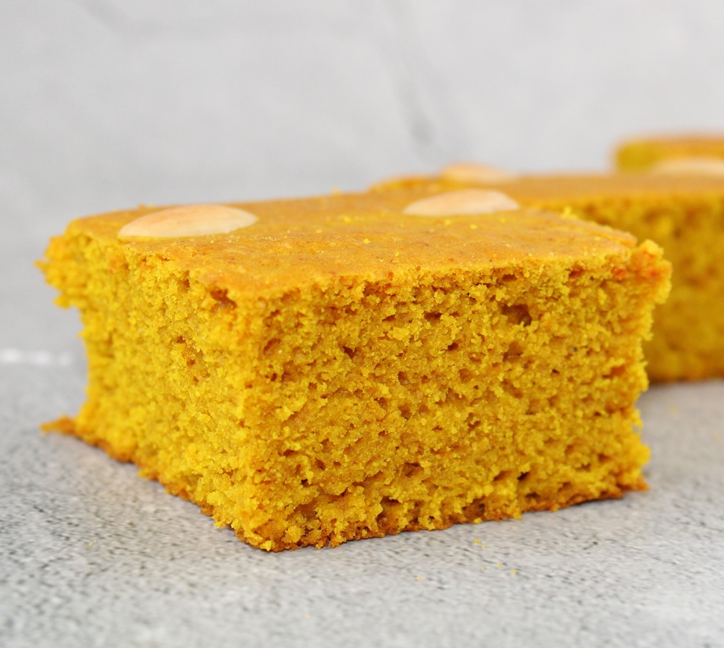 Almond Sfouf - 12 Pieces