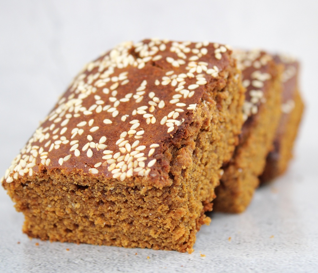 Molasses Sfouf - 12 Pieces