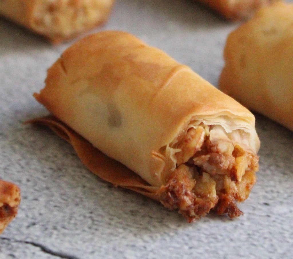 Walnut Baklawa - 12 Pieces