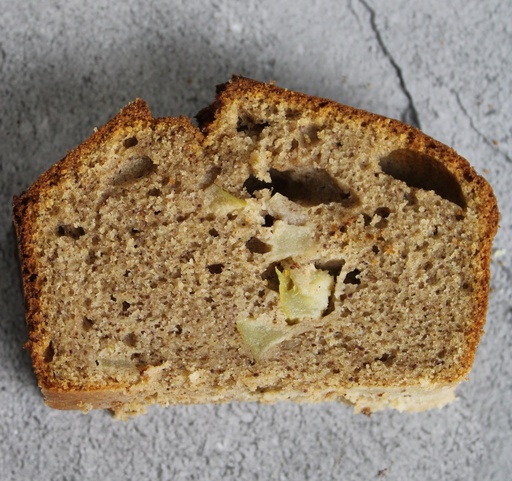 Apple Cinnamon Cake - 6 Pieces